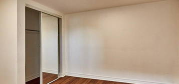 244 Taunton Rd W #BASEMENT, Oshawa, ON L1G 3T3