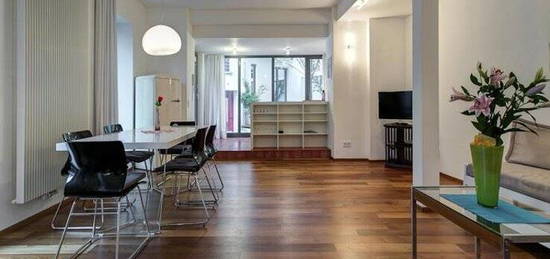 Möbliert: Erstklassiges, modern möbliertes Loft in Sendling