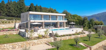 Villa contemporaine avec 5 chambres ensuite vue mer panoramique  -  Châteauneuf Grasse