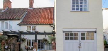 Terraced house to rent in Church Street, Saffron Walden CB10