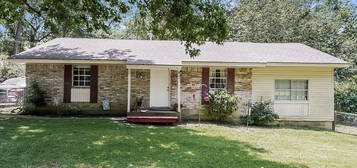 704 Natchez River Cir, Montgomery, TX 77316