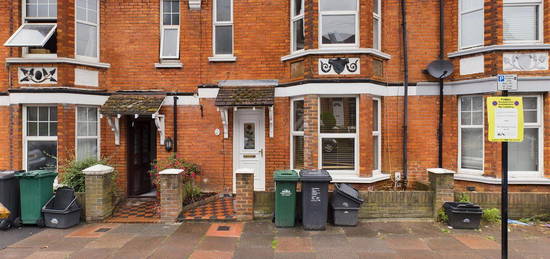 Terraced house to rent in Riley Road, Brighton BN2