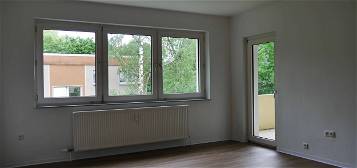 ﻿Schöne 3-Zimmer-Wohnung mit Balkon in Hanau-Großauheim zu vermieten