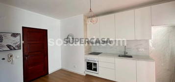 Apartamento T0 Venda em Quarteira,Loulé