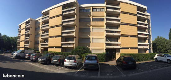 T1 30 m², lumineux, non meublé, traversant balcon, cave et parking