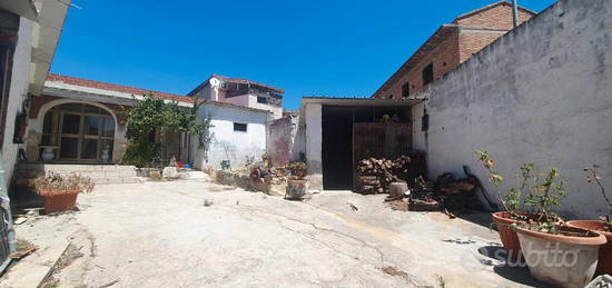 Casa Campidanese con giardino