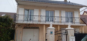 Vente maison 6 pièces 140 m²