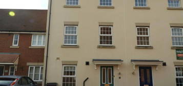 4 bedroom terraced house