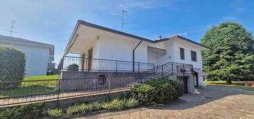 Villa in vendita in via Stelvio