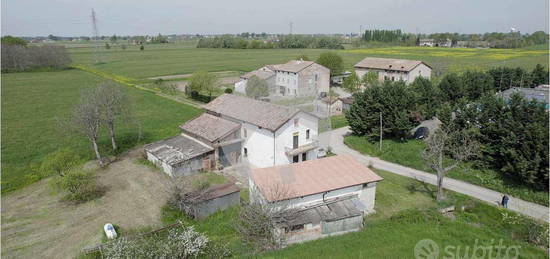 CASA SINGOLA - CAPRARA DI CAMPEGINE