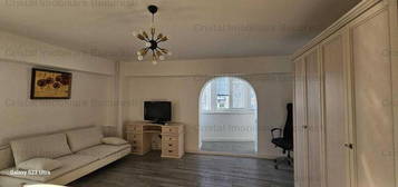 Garsoniera 51 mp, 550 EUR, zona