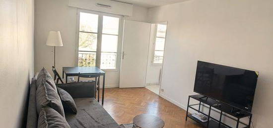 Studio 1 pièce 27 m²