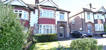 3 bed semi-detached house to rent