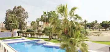 Apartamento en Urbanizaci&#xF3;n Vera Playa