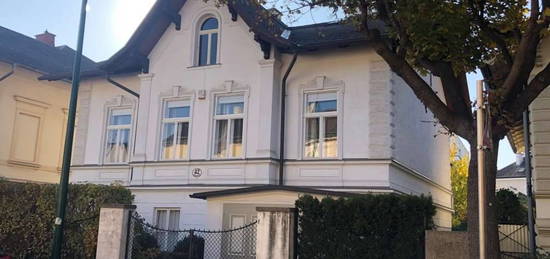 Jugendstil Villa in zentraler Stadtlage! Provisionsfrei