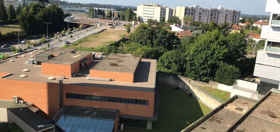 Arrendamento de Apartamento T3  na rua Doutor Gonçalo de Araújo, 187