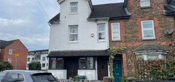 2 bed flat to rent