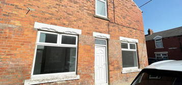 3 bed end terrace house to rent