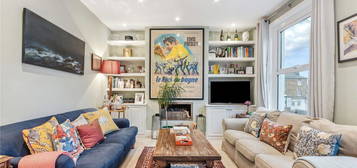 Flat for sale in Earlsfield Road, London SW18