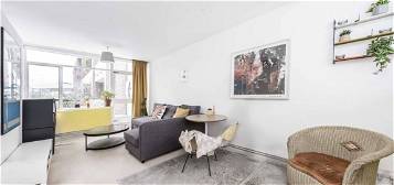 Flat to rent in Golden Lane Estate, London EC1Y
