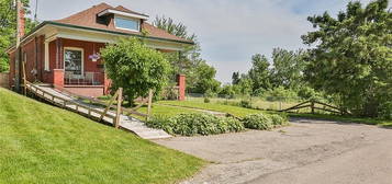 5 Cloverdale Ave, Brantford, ON N3R 3X7