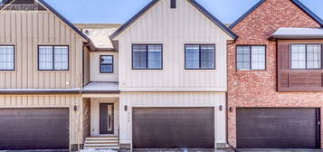 204, 201 Cooperswood Green SW, Airdrie, Alberta 