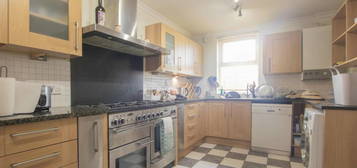 3 bedroom semi-detached house