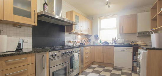 3 bedroom semi-detached house