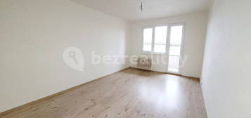 Pronájem bytu 2+1 54 m², Husova,