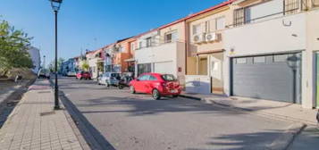 Casa adosada en calle del Doctor Azpitarte, 28