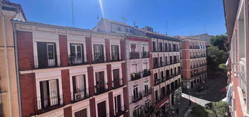 Piso en venta en Calle de Lavapiés, Embajadores - Lavapiés