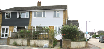 3 bedroom semi-detached house