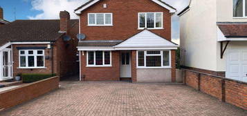 4 bedroom detached house to rent