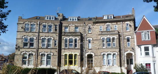 Maisonette to rent in The Crescent, Boscombe, Bournemouth BH1