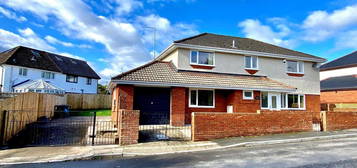 4 bed detached house for sale