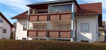 Geschmackvolle 3-Raum-Wohnung mit Balkon und Einbauküche in Bad Dürrheim
