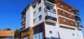 BATIKENT' TE SİTE İÇERİSİNDE 170 M2 ARAKAT 4+1 KİRALIK DAİRE