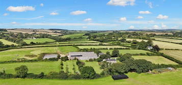 6 bed country house for sale