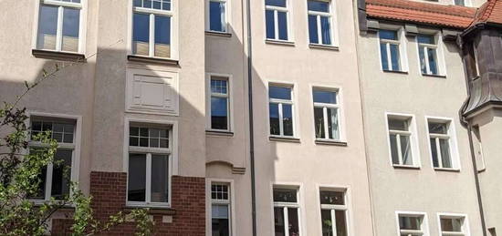 Schöne freundliche 3 Zi-Wohnung mit Laminat, sep. Küche, Bad mit Wanne in der Innenstadt