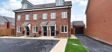 Town house to rent in Magenta Way, Stoke Bardolph, Burton Joyce, Nottingham NG14