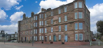 3 bed flat for sale