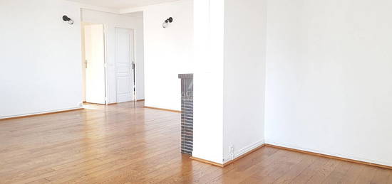 Location appartement 5 pièces 75 m²