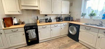 2 bed flat to rent