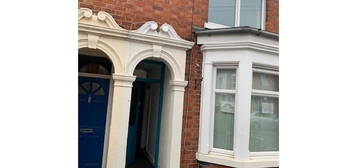 Terraced house to rent in Wycliffe Road, Northampton NN1