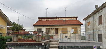 Casa indipendente all'asta in via Giuseppe Deambrogi, 22