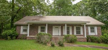 219 Woodland Heights Dr, Columbus, MS 39705