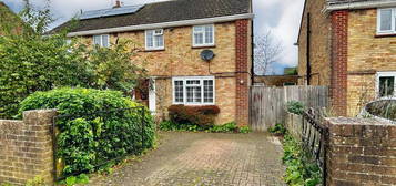 3 bedroom semi-detached house to rent