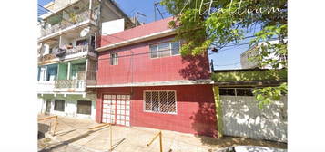 Se Vende Casa En Calle Oriente 166, No 110, Lt. 26, Mzna 99, Moctezuma 2da Sección, Venustiano Carranza, Cdmx. Vg5-di