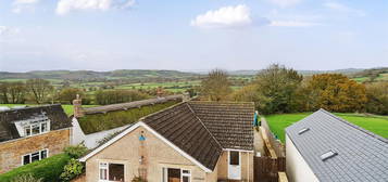 2 bed detached bungalow for sale