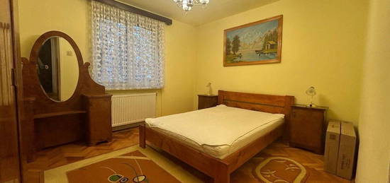 Apartament cu 3 camere in Dâmbu Pietros